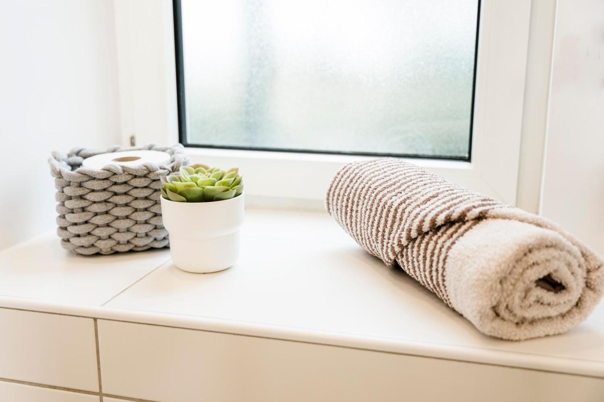 Bellabene Modernes Studio Apartment In Zentraler Lage Mit Terrasse, Parkplatz, Smarttv Πφορτζχάιμ Εξωτερικό φωτογραφία