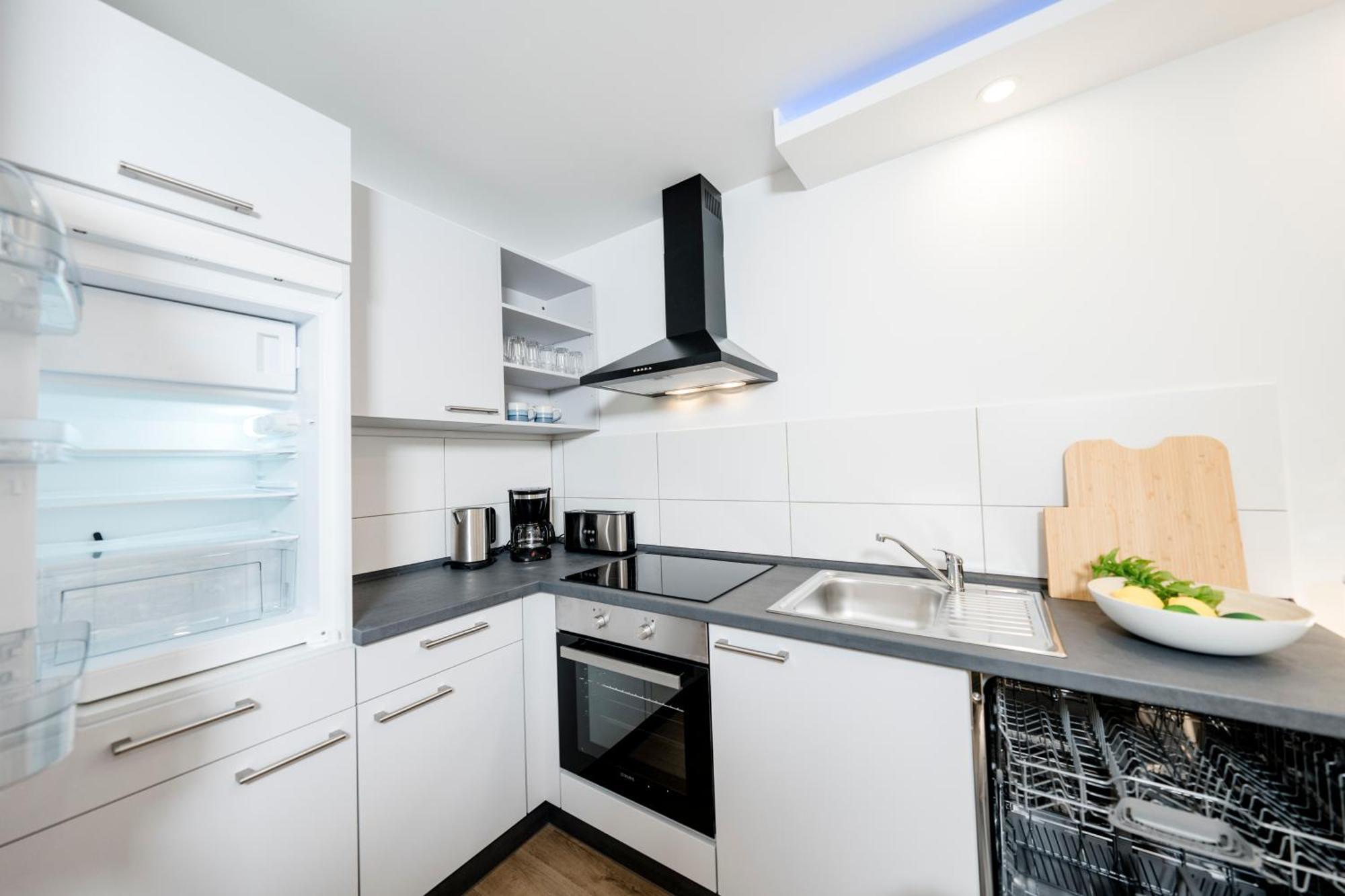 Bellabene Modernes Studio Apartment In Zentraler Lage Mit Terrasse, Parkplatz, Smarttv Πφορτζχάιμ Εξωτερικό φωτογραφία
