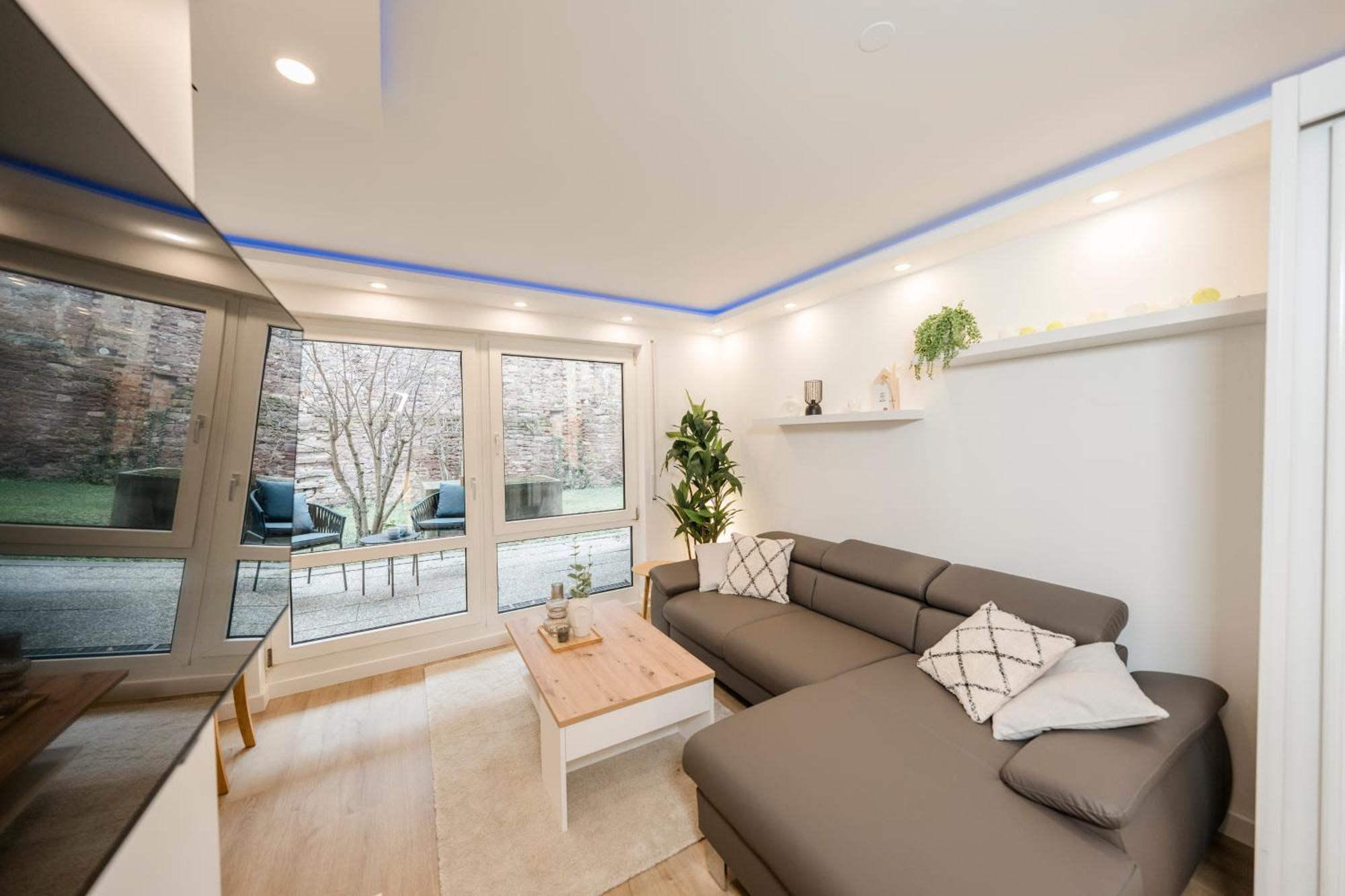 Bellabene Modernes Studio Apartment In Zentraler Lage Mit Terrasse, Parkplatz, Smarttv Πφορτζχάιμ Εξωτερικό φωτογραφία